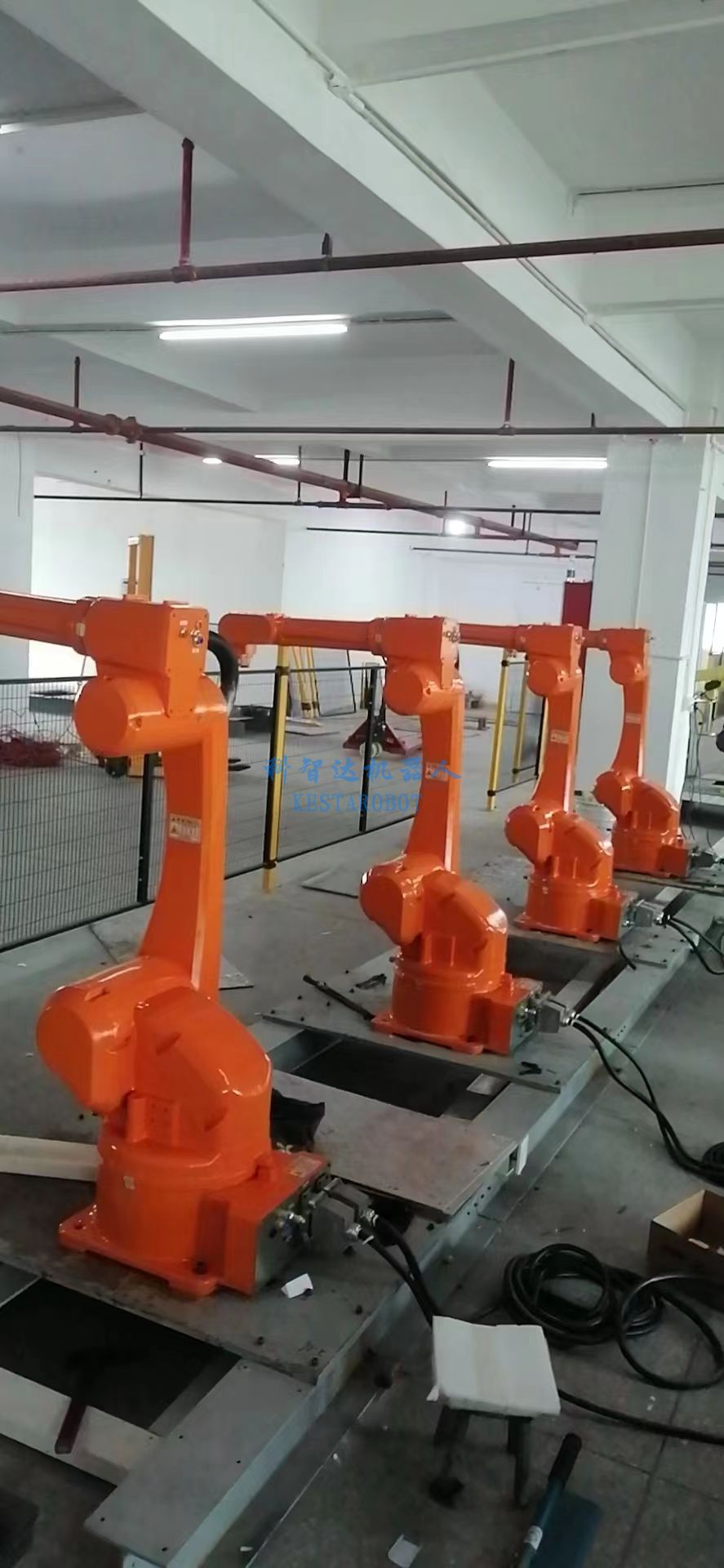 六軸機器人批量生產(chǎn)中(圖13) 六軸機器人批量生產(chǎn)中(圖13)